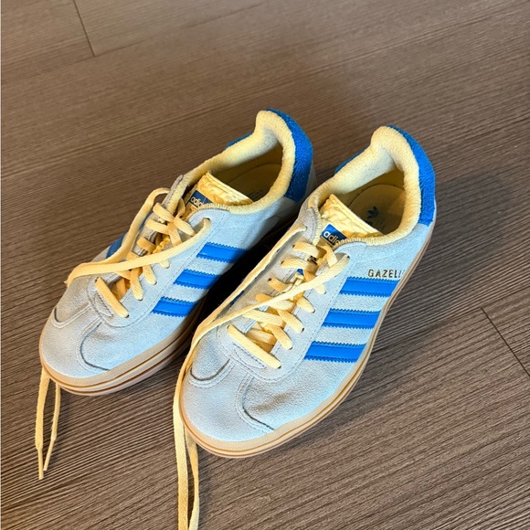 Adidas Gazelle Sneakers in Blue and Yellow - Picture 2 of 5